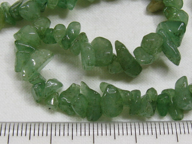 天然石　さざれ　約40センチ　グリーンアベンチュリン・詳細写真