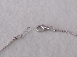 1.2ミリボールチェーンネックレス　約４１センチ　板ダルマ部分　シルバー